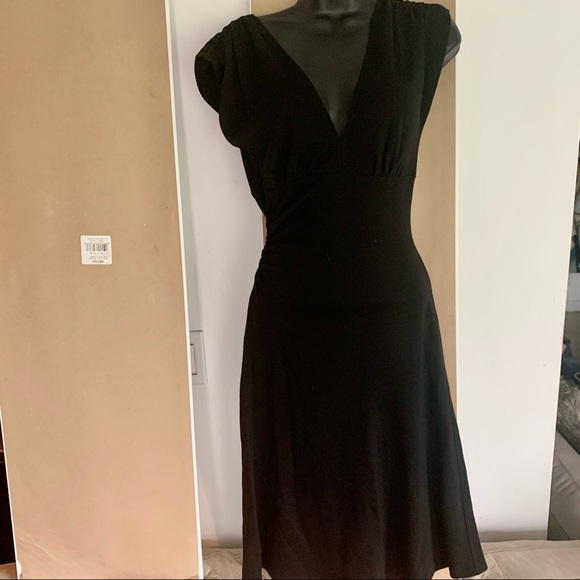 Diane Von Furstenberg Dresses & Skirts - Diane Von Furstenberg Dress